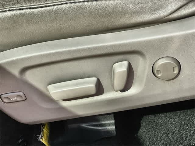 Thumbnail: 2017 Toyota Highlander - 31