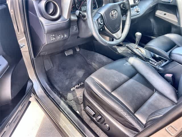 Thumbnail: 2014 Toyota RAV4 - 3