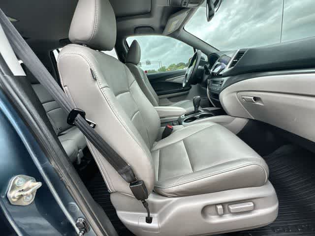 Thumbnail: 2018 Honda Pilot - 12