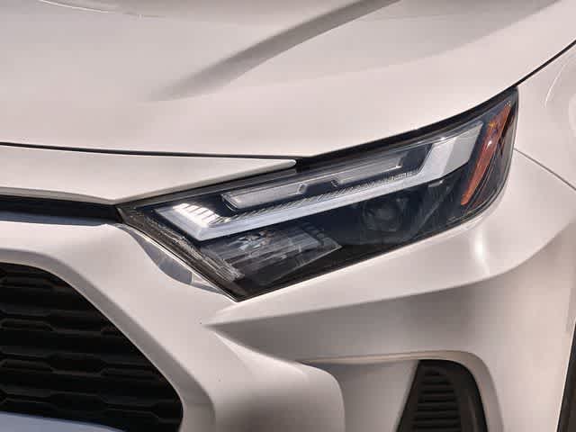 Thumbnail: 2022 Toyota RAV4 - 24