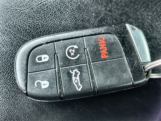 Thumbnail: 2018 Chrysler 300 - 21