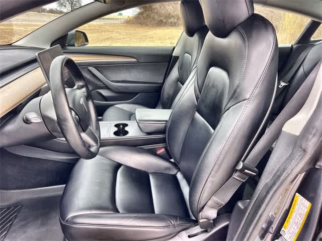 Thumbnail: 2022 Tesla Model 3 - 11