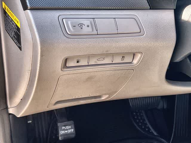 Thumbnail: 2015 Hyundai Sonata - 28