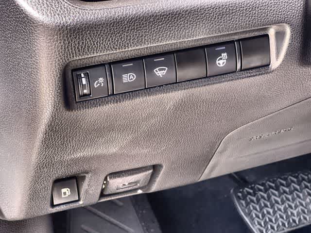 Thumbnail: 2022 Toyota RAV4 - 29