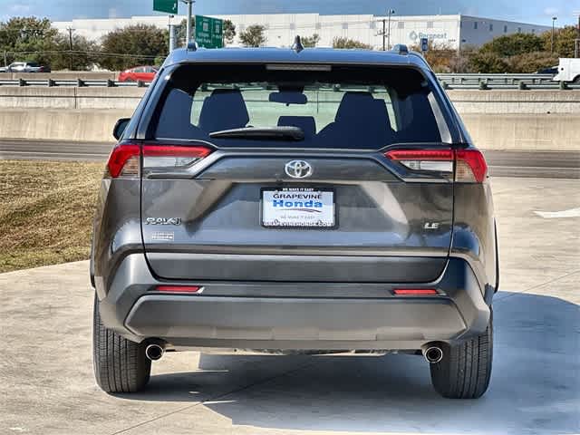Thumbnail: 2021 Toyota RAV4 - 6