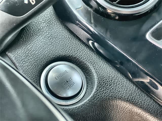 Thumbnail: 2016 Mercedes-Benz C-Class - 27