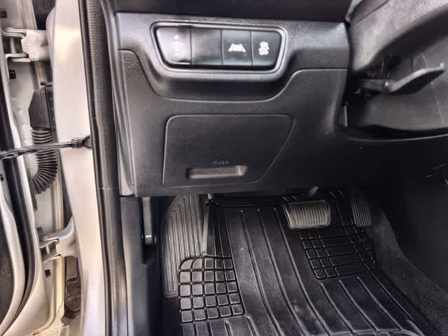 Thumbnail: 2021 Kia Forte - 28