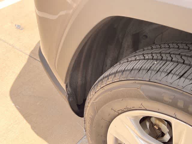 Thumbnail: 2021 Toyota RAV4 - 23