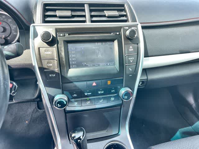 Thumbnail: 2016 Toyota Camry - 18