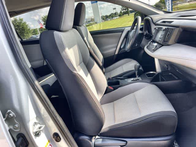 Thumbnail: 2018 Toyota RAV4 - 12