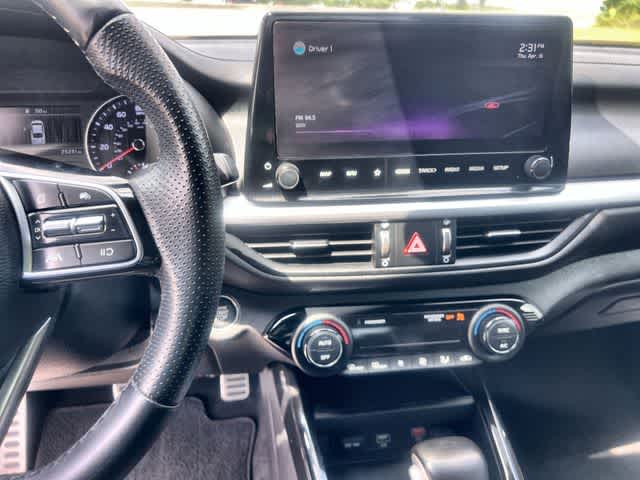 Thumbnail: 2022 Kia Forte - 18