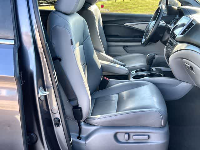 Thumbnail: 2018 Honda Pilot - 12