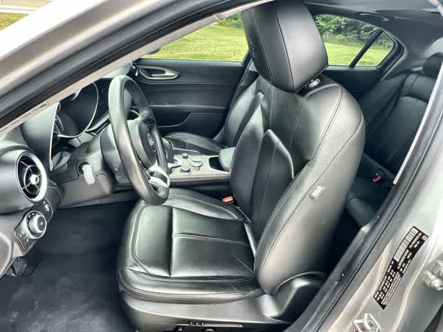 Thumbnail: 2020 Alfa Romeo Giulia - 11