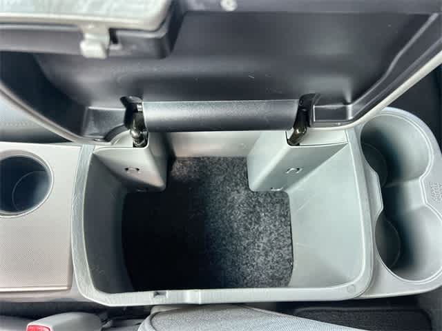 Thumbnail: 2010 Toyota Tacoma - 27