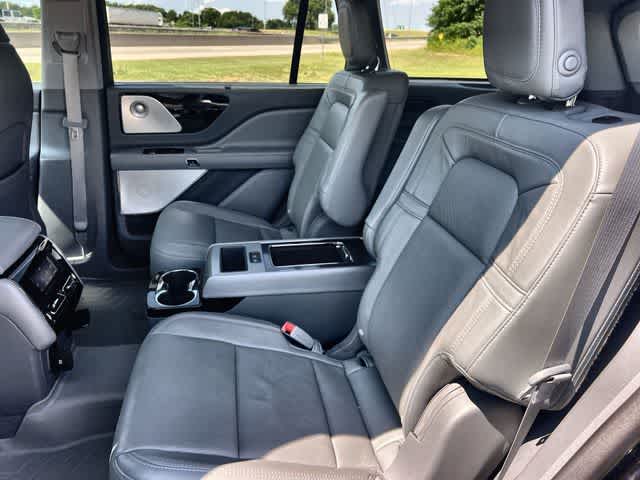 Thumbnail: 2020 Lincoln Aviator - 13