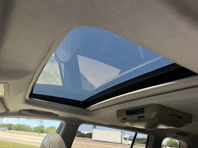 Thumbnail: 2013 Toyota Highlander - 31