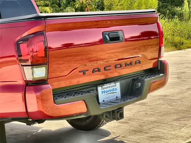 Thumbnail: 2022 Toyota Tacoma - 8