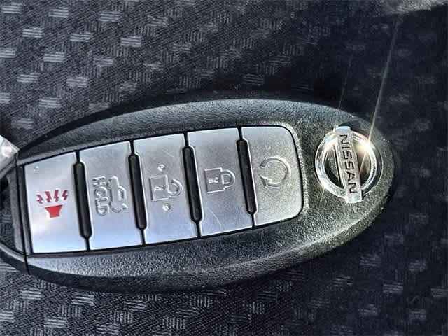 Thumbnail: 2017 Nissan Altima - 21