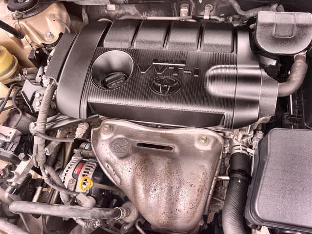 Thumbnail: 2011 Toyota Camry - 10