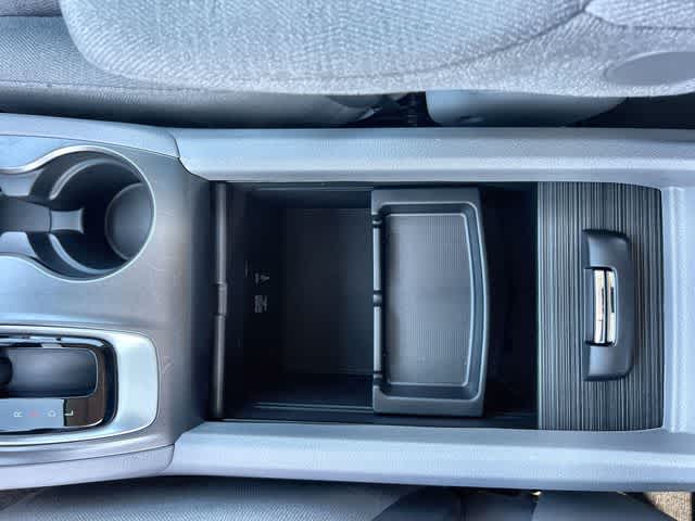 Thumbnail: 2017 Honda Pilot - 27