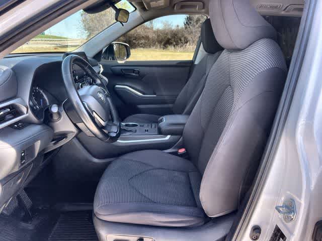 Thumbnail: 2022 Toyota Highlander - 11