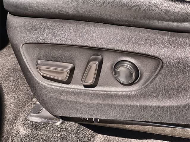 Thumbnail: 2020 Toyota Highlander - 31