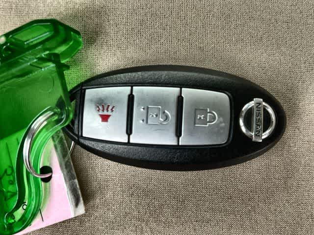 Thumbnail: 2013 Nissan Pathfinder - 21