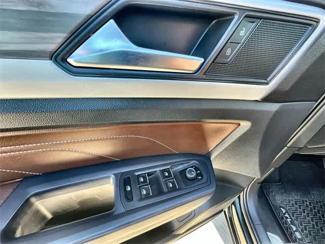 Thumbnail: 2021 Volkswagen Atlas - 30