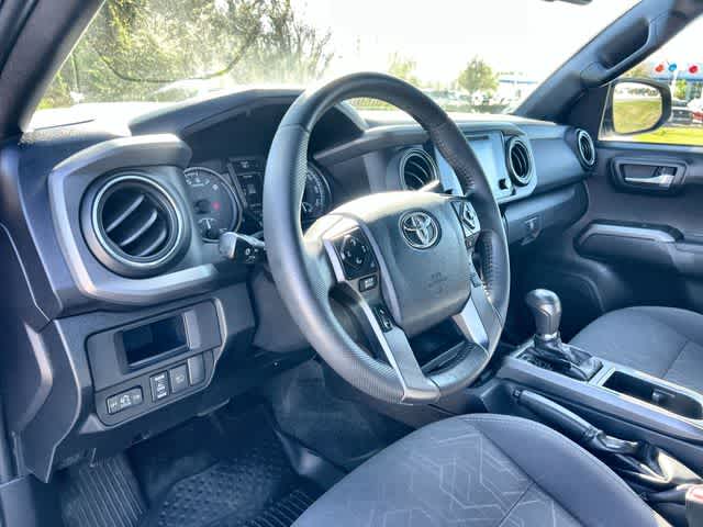 Thumbnail: 2019 Toyota Tacoma - 15
