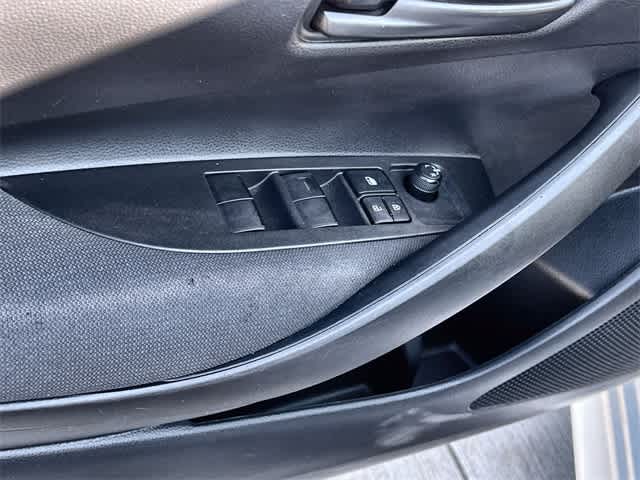 Thumbnail: 2023 Toyota Corolla - 29