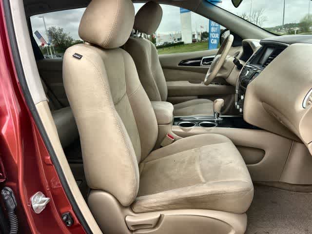 Thumbnail: 2013 Nissan Pathfinder - 12