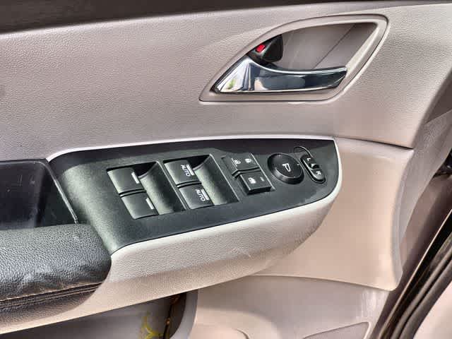 Thumbnail: 2015 Honda Odyssey - 30