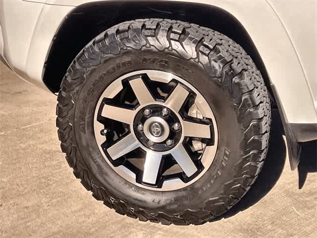 Thumbnail: 2021 Toyota 4Runner - 9