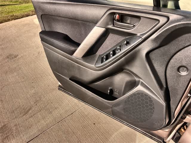 Thumbnail: 2015 Subaru Forester - 30