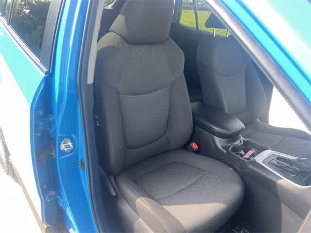 2021 Toyota RAV4 XLE 12