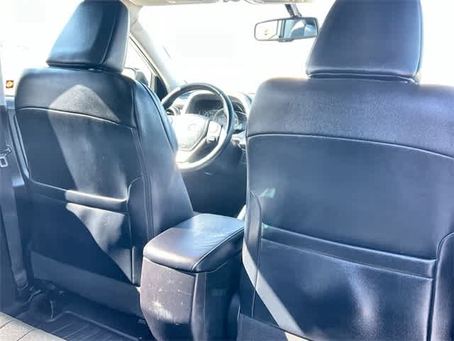 Thumbnail: 2013 Toyota RAV4 - 13