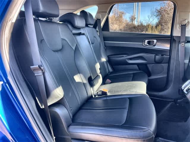 Thumbnail: 2023 Kia Sorento - 14