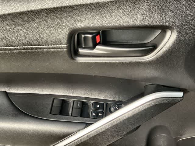 Thumbnail: 2022 Toyota Corolla Cross - 30