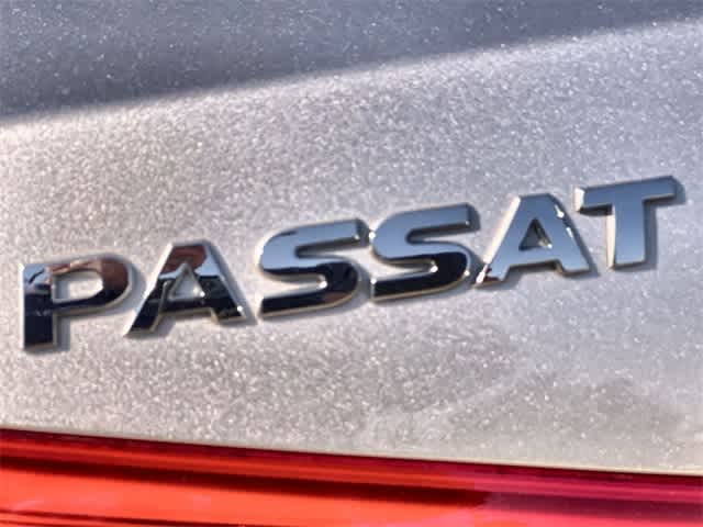 Thumbnail: 2015 Volkswagen Passat - 8