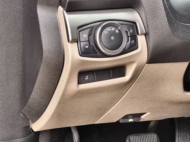 Thumbnail: 2018 Ford Explorer - 29