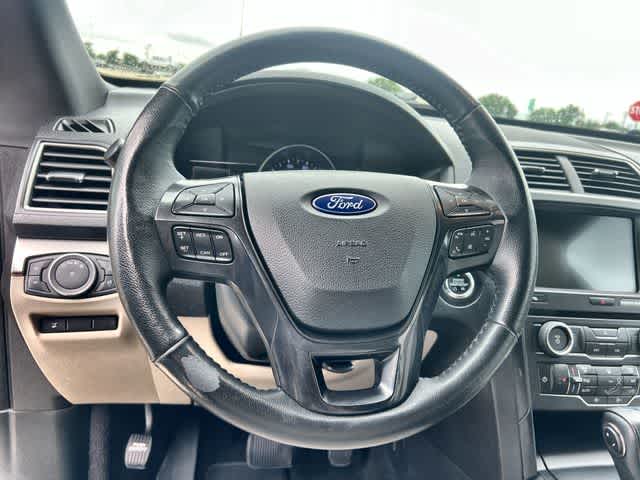 Thumbnail: 2018 Ford Explorer - 17