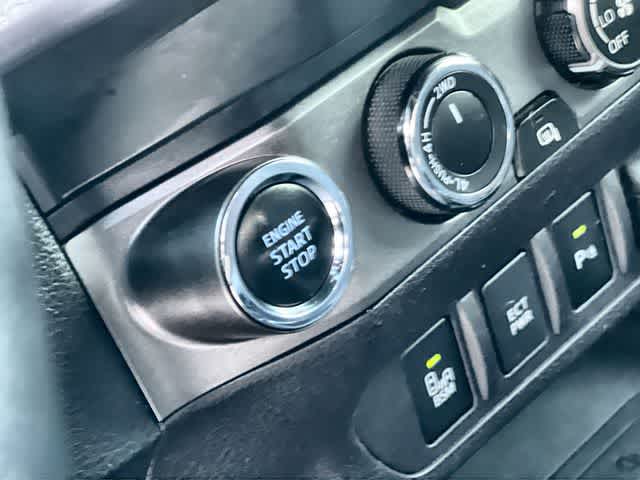 Thumbnail: 2019 Toyota Tacoma - 28