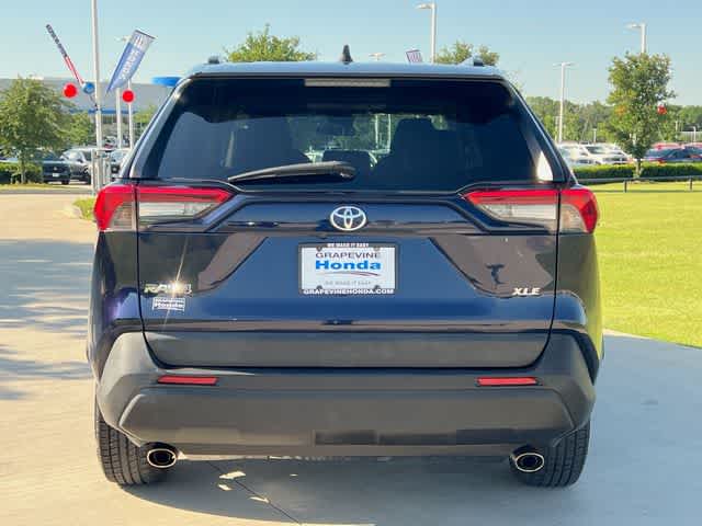 Thumbnail: 2019 Toyota RAV4 - 6