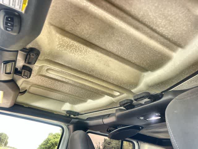 Thumbnail: 2018 Jeep Wrangler - 32