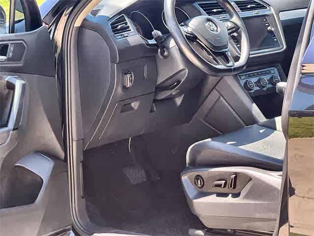 Thumbnail: 2019 Volkswagen Tiguan - 3