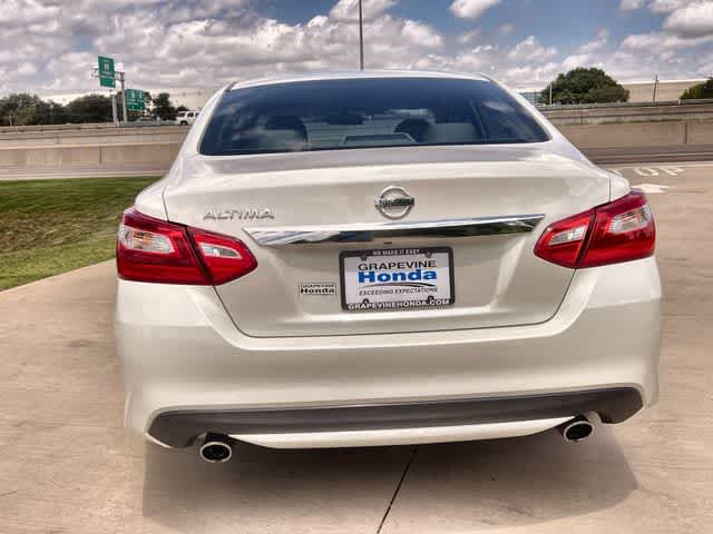 Thumbnail: 2016 Nissan Altima - 6