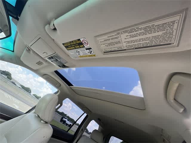 Thumbnail: 2013 Lexus GX - 32