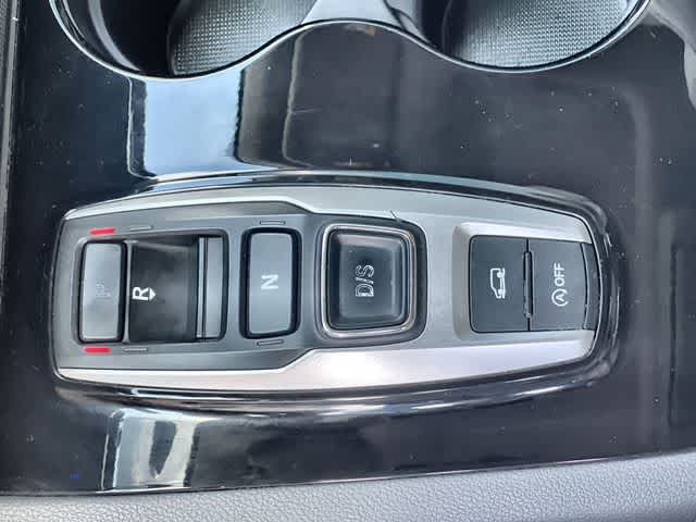 Thumbnail: 2019 Honda Pilot - 16