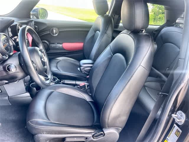 Thumbnail: 2015 MINI Cooper Hardtop - 11