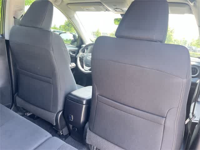 2018 Toyota RAV4 XLE 13